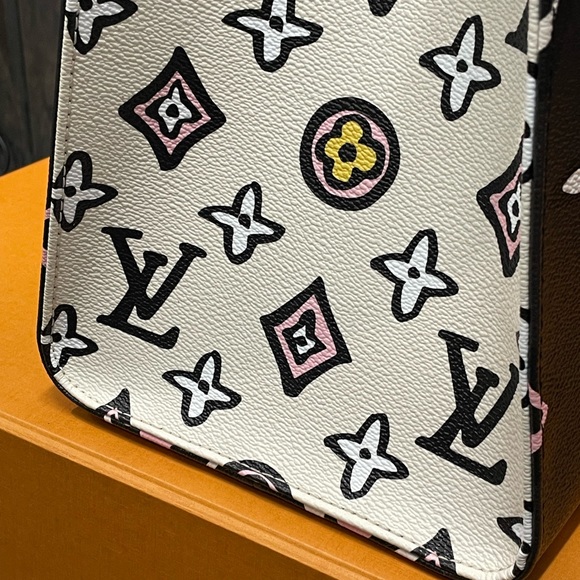 (SOLD) Louis Vuitton ONTHEGO Leather GM- Black (Proof Of Authenticity Provided) - Picture 5 of 16